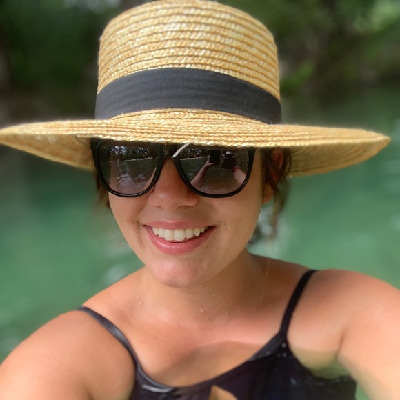 Meet your Posher, Keth - Picture 2 of 3